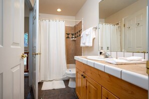 ヘアドライヤー、タオル