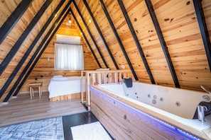 Deluxe-Bungalow | 1 Schlafzimmer, Schreibtisch, laptopgeeigneter Arbeitsplatz