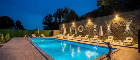Seasonal outdoor pool