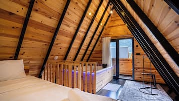Deluxe-bungalow | 1 makuuhuone, työpöytä, kannettavalle tietokoneelle sopiva työtila