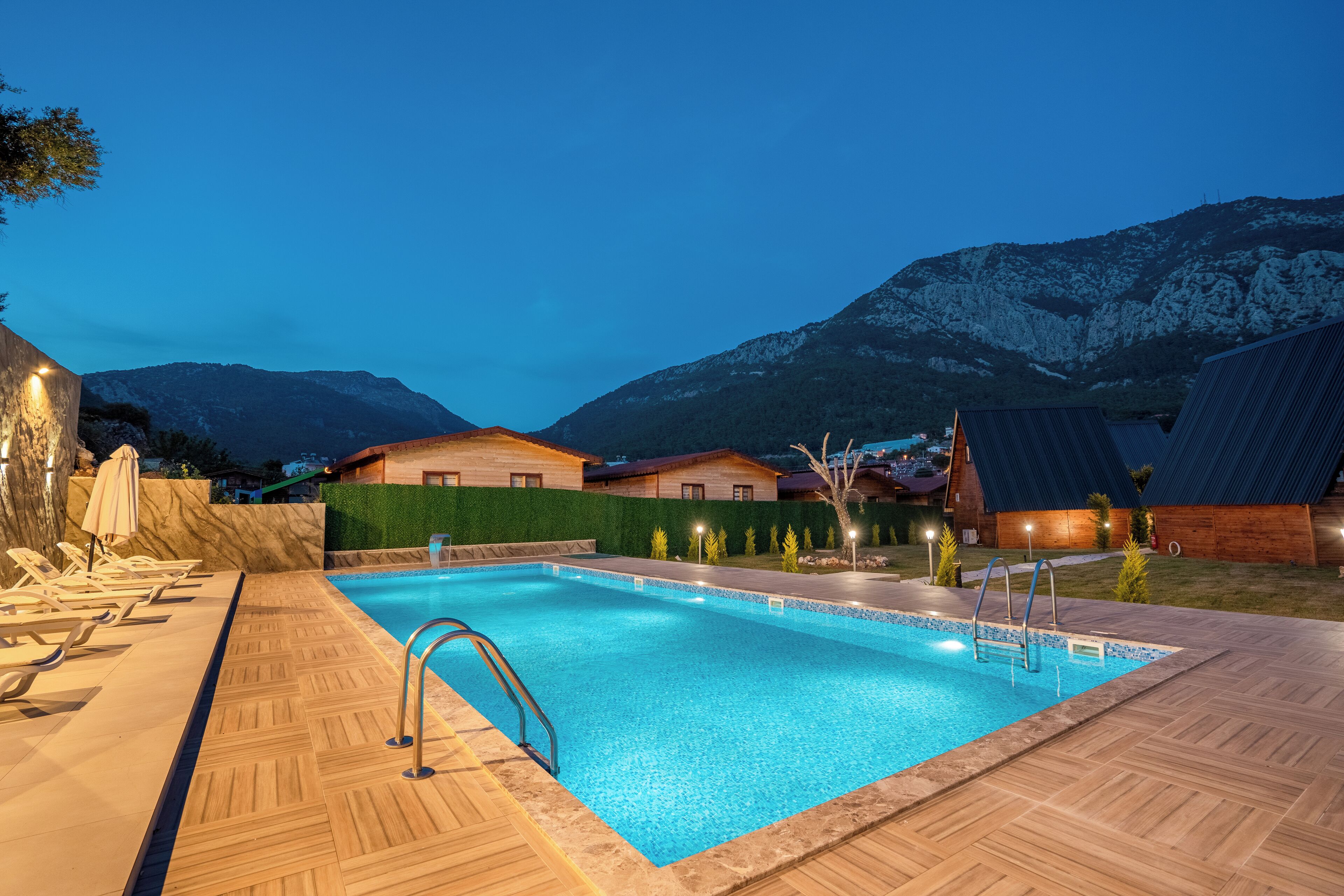 Außenpool (je nach Saison geöffnet)