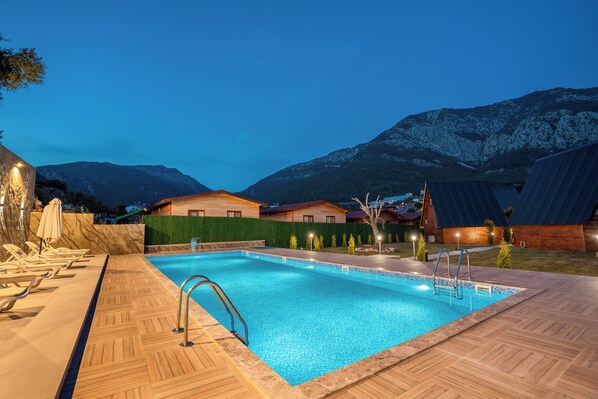 Seasonal outdoor pool