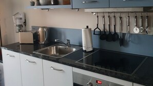 Uklassifisert bilde, 3 av 13, knapp