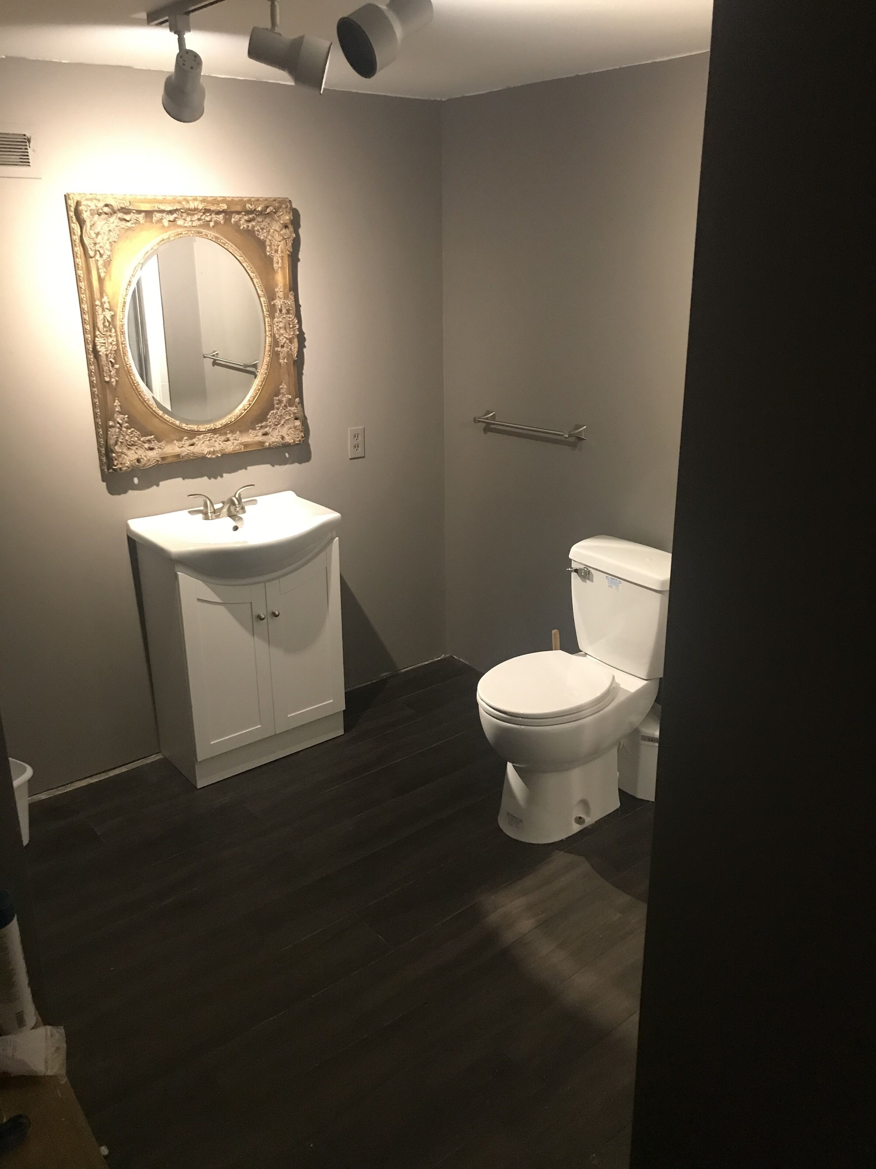 Dusche, Handtücher, Seife, Toilettenpapier