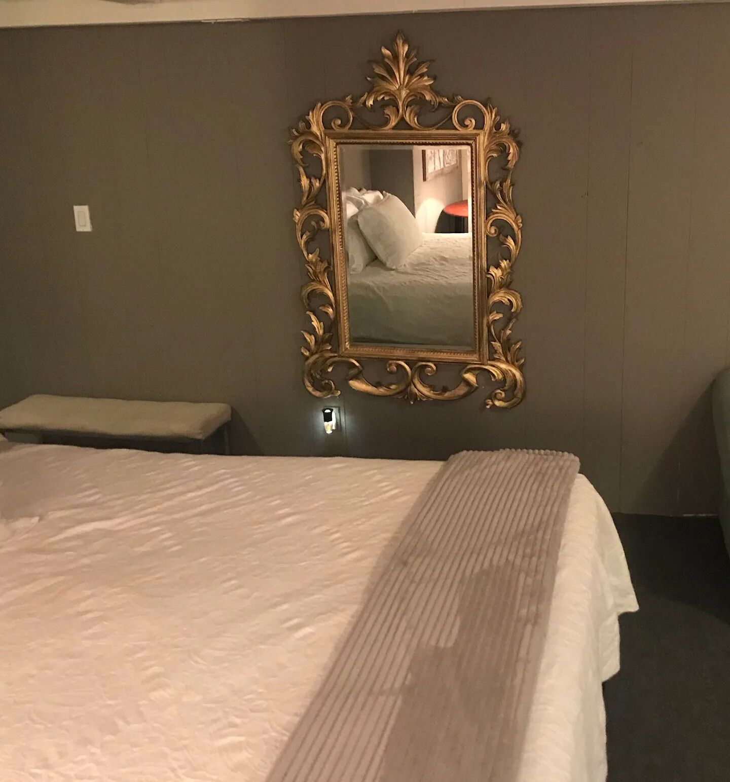 1 chambre, bureau, Wi-Fi, draps fournis