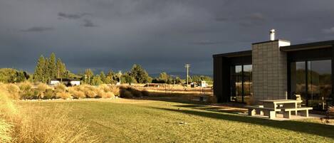 تناول الطعام بالخارج