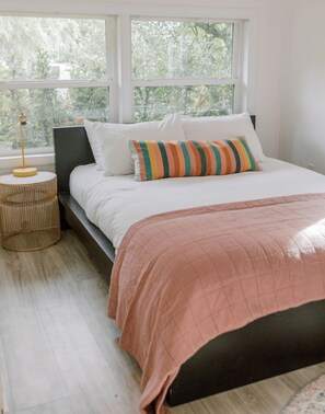 2 bedrooms, iron/ironing board, travel cot, WiFi