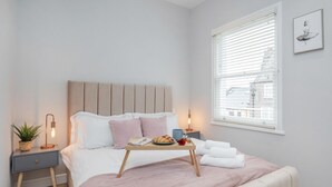 2 室のベッドルーム、デスク、アイロン / アイロン台、WiFi (無料)