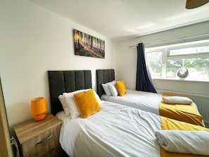 3 Schlafzimmer, Bügeleisen/Bügelbrett, kostenloses WLAN, Bettwäsche
