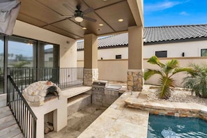 Terrace/patio - 5909 Havana Dr: Private Pool/Large Back Yard (South Padre Island)
