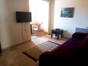 Family Room | Minibar, laptop workspace, free WiFi, bed sheets - Blue Otel (Cesme)