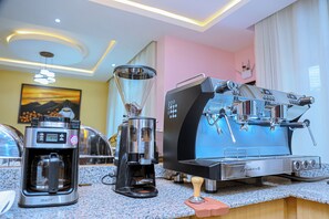 Dining - Cozy and city View of Kigali city, with a conducive and quiet environment! (Kigali)