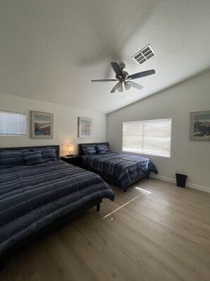 3 bedrooms, iron/ironing board, free WiFi, bed sheets