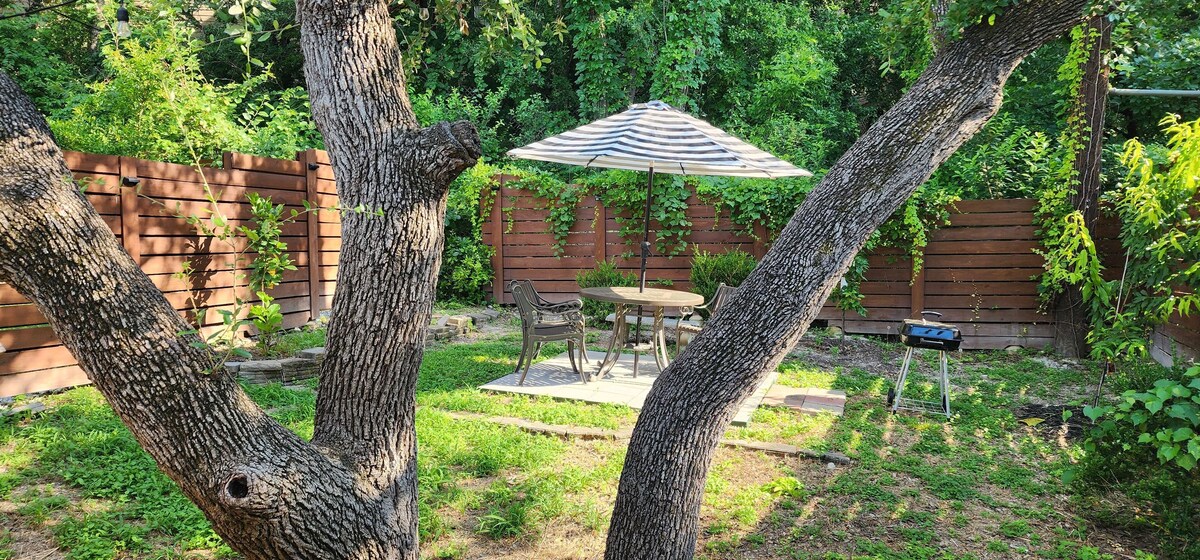 Photo 2 of Private Peaceful 4x4 House Near Downtown Austin
