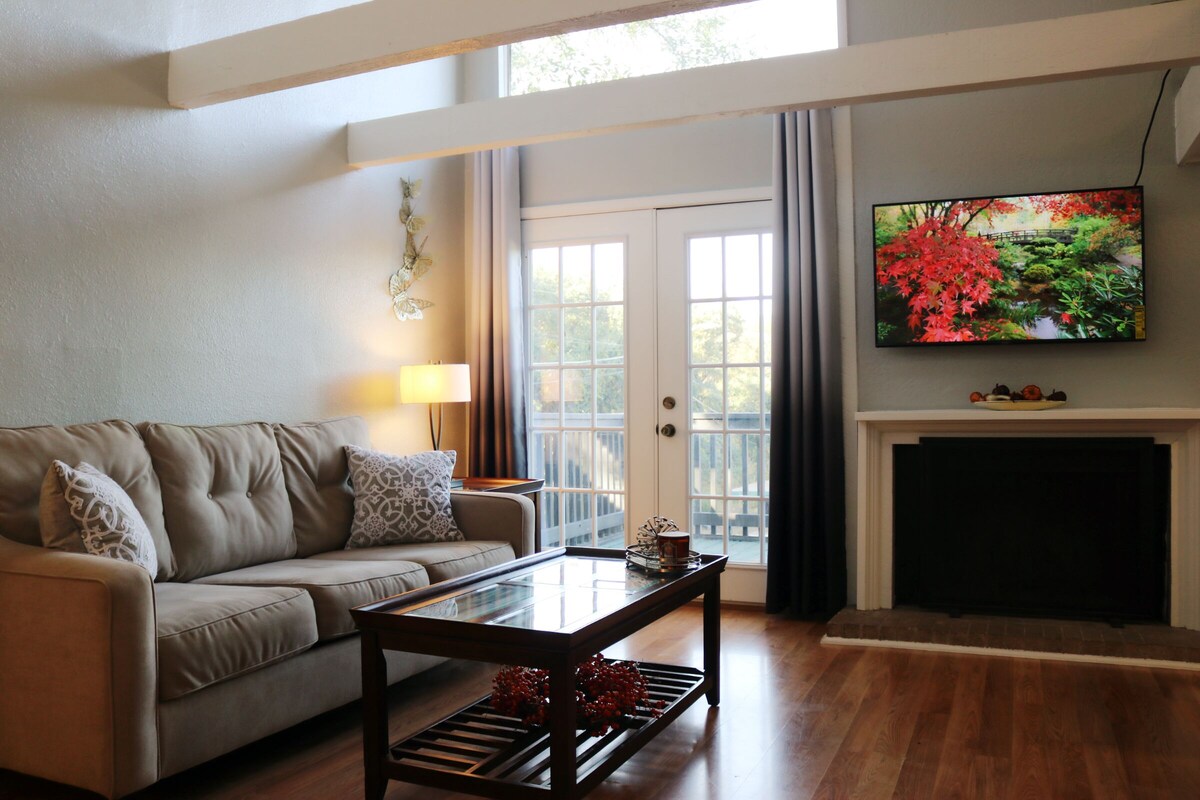 Photo 3 of Private Peaceful 4x4 House Near Downtown Austin