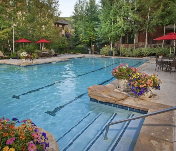 Outdoor pool, a heated pool - Gorgeous Ski-In Ski-Out Condo on Beaver Creek Mountain (Beaver Creek)