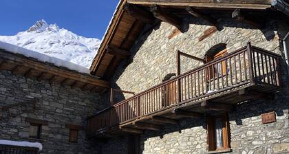 Chalet Cour des 3 Céline 6 Personnes Vieux Village