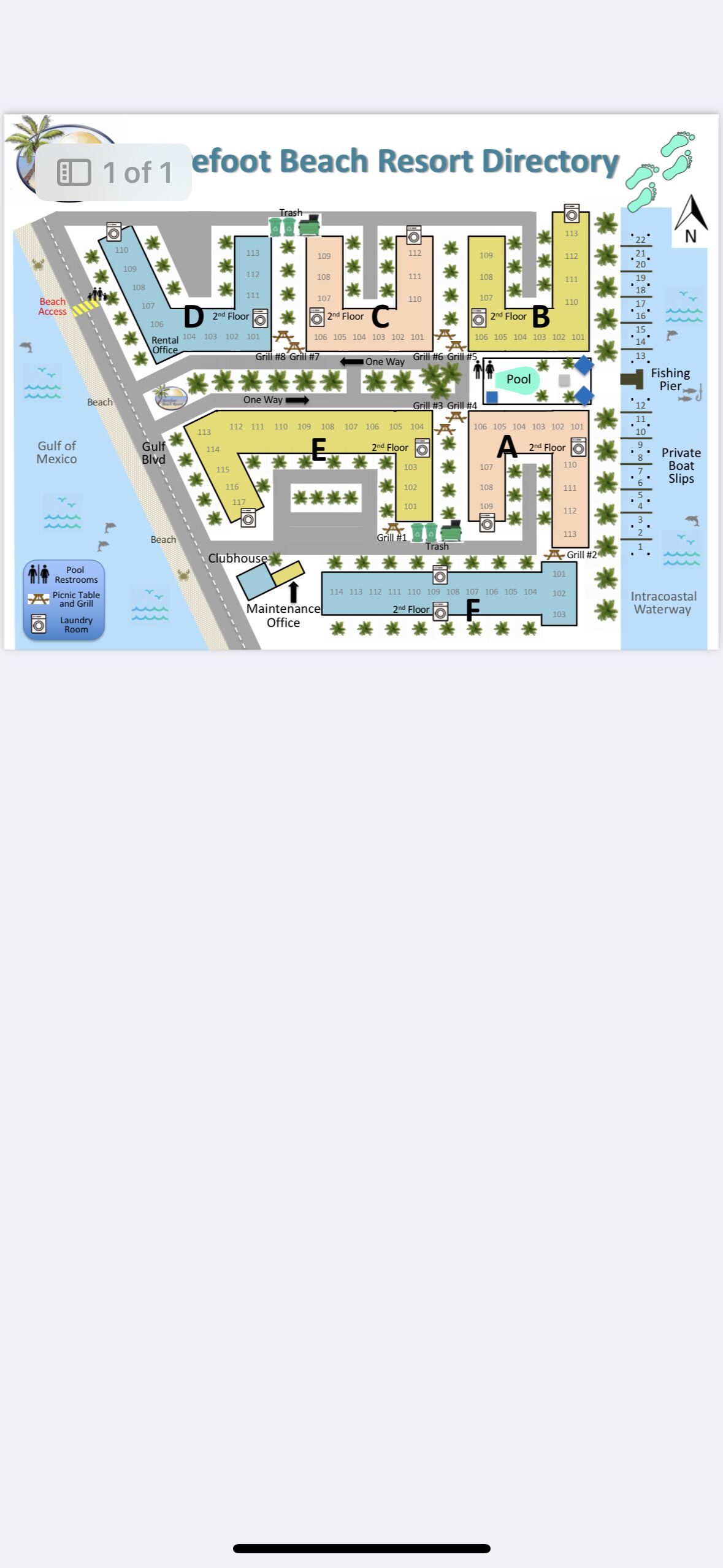 Un directorio del complejo turístico con habitaciones identificadas, una piscina y una oficina de mantenimiento.