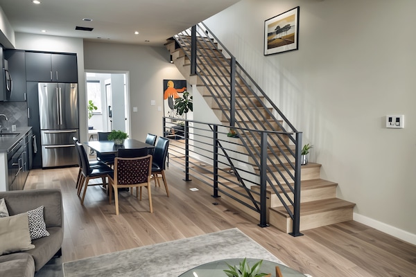 Executive Townhome, 3 Bedrooms | Room amenity