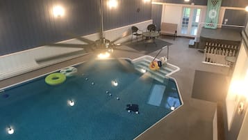 Piscina interna, piscina aquecida