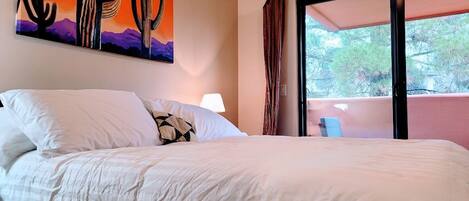 2 makuuhuonetta, silitysrauta/-lauta, ilmainen Wi-Fi, vuodevaatteet