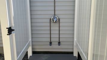 Enceinte de lâhĂ©bergement