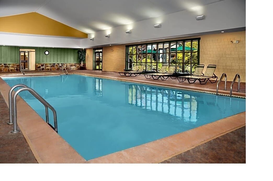 Piscine couverte, piscine extérieure