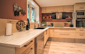 Fridge, microwave, oven, stovetop