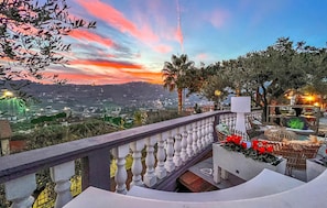 Property grounds - Cozy apartment in Imperia with outdoor swimming pool (Imperia)
