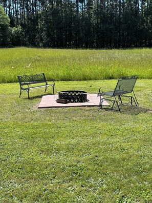 Property grounds - Country Home Close to Town with WiFi (Atlantic Mine)