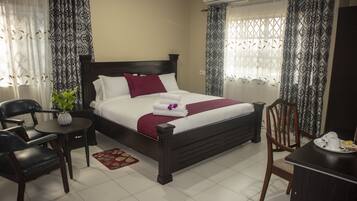 Svit Deluxe | Skrivbord, gratis wi-fi och sängkläder