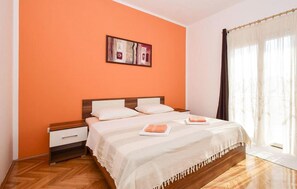 5 habitaciones, cuna de viaje, wifi gratis y ropa de cama 