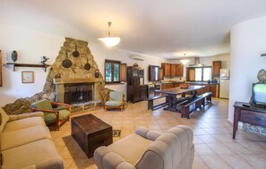 living-room - Gorgeous home in Motta Santa Lucia (Motta Santa Lucia)