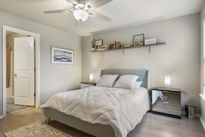 3 bedrooms, desk, iron/ironing board, free WiFi