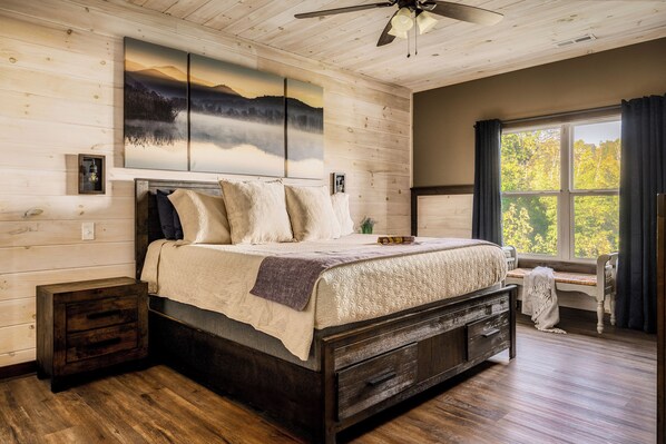 4 chambres, fer et planche à repasser, Wi-Fi gratuit, draps fournis