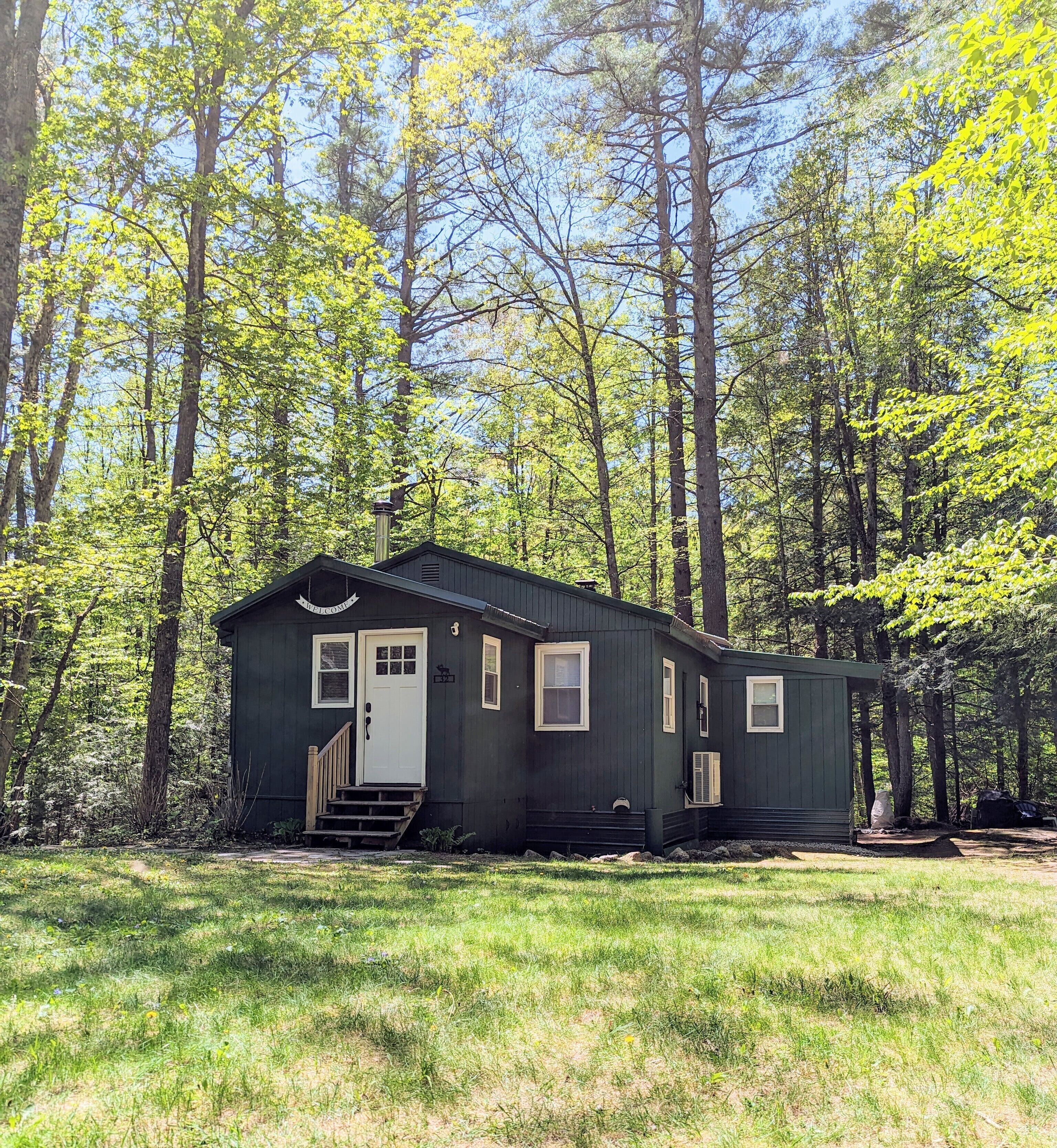 Emerald Lake Cottage Under the Pines
