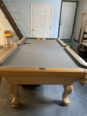 Games room - Private Guest Quarters with Loft, 3 blocks to Ocean (Surfside Beach)