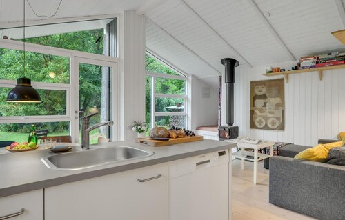 Awesome home in Frederiksværk with WiFi