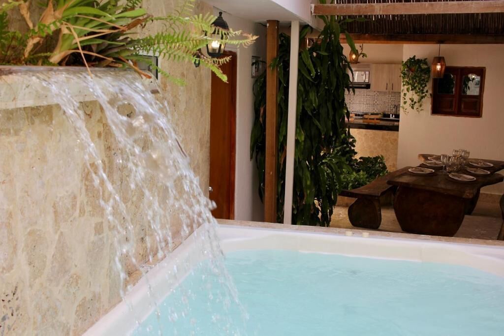 Bañera de hidromasaje interior