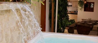 Casa Moneda 1 5BR amazing house picusi AC old city