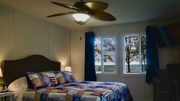 3 bedrooms, desk, free WiFi, bed sheets