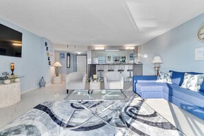 Interior - Beautiful Condo on the Beach in Freeport! (Freeport)