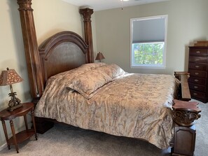 4 habitaciones, escritorio, tabla de planchar con plancha y wifi gratis 