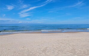 Playa en los alrededores y pesca 