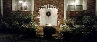 Cozy Rosecrest Suite, 1 min to I-75, full kitchen, sleeps 4, Safe area
