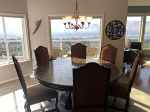 Dining - Valley View Vacation Rental (East Wenatchee)