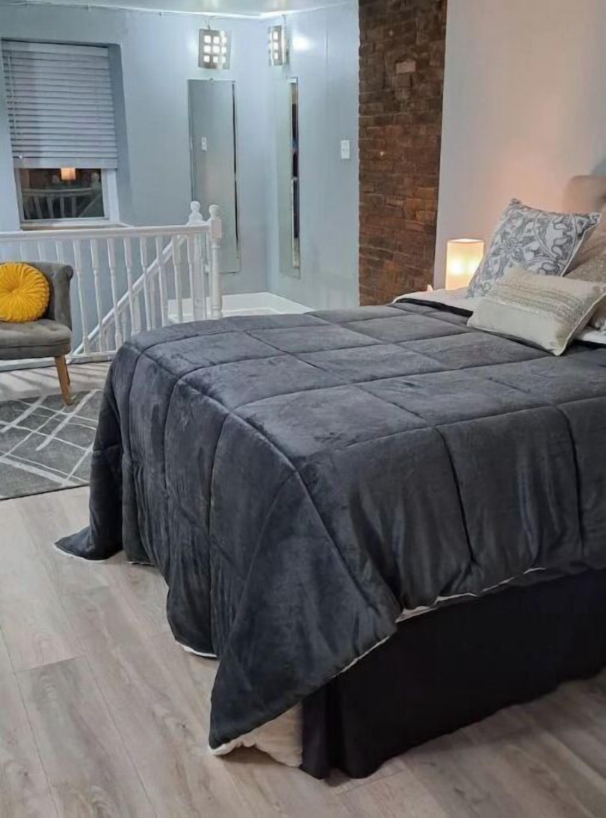 1 chambre, bureau, accès au Wi-Fi (inclus), literie fournie