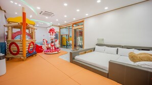 ベーシック ルーム 1 ベッドルーム (Hana(Orange, Kid, Poolvilla)) | 1 室のベッドルーム、WiFi (無料)