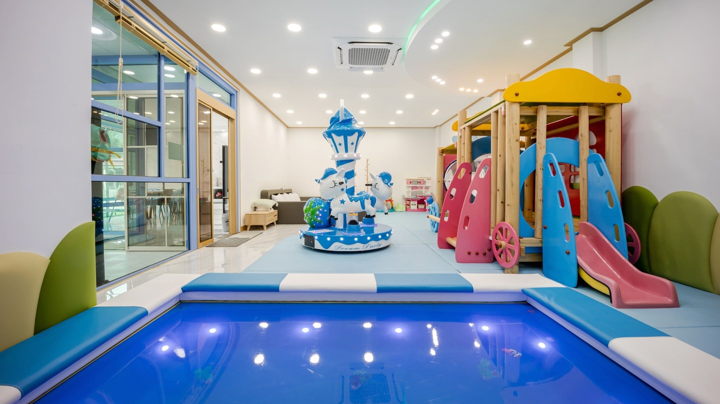 Rom – basic, 1 soverom (Saet(Parang,Kid, Poolvilla)) | 1 soverom og wi-fi (inkludert)