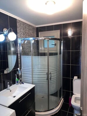 Shower, towels